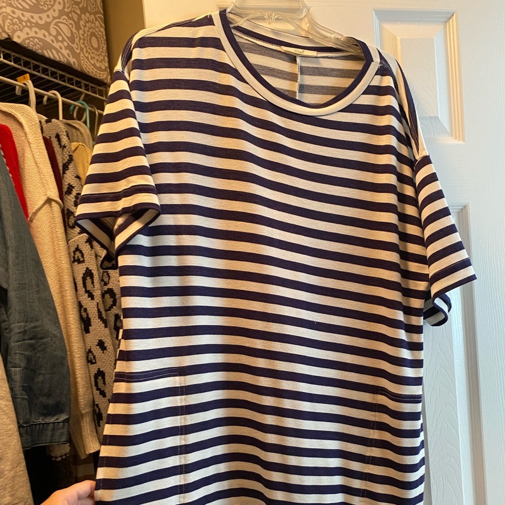 Easel dress
